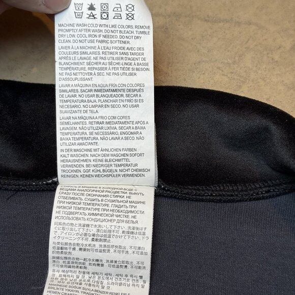 New Balance Black Medium Determination Luxe Layer Long Sleeve 1/4 Zip Jacket - Picture 5 of 8